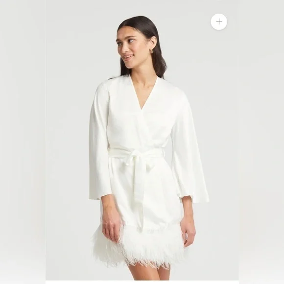 NWOT Raya Collection Swan Cover Up - Picture 2 of 10